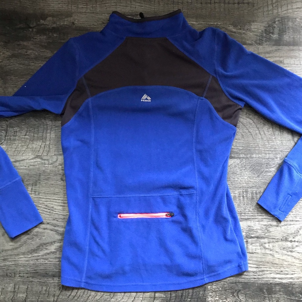 Exercise pullover - Picture 4 of 4